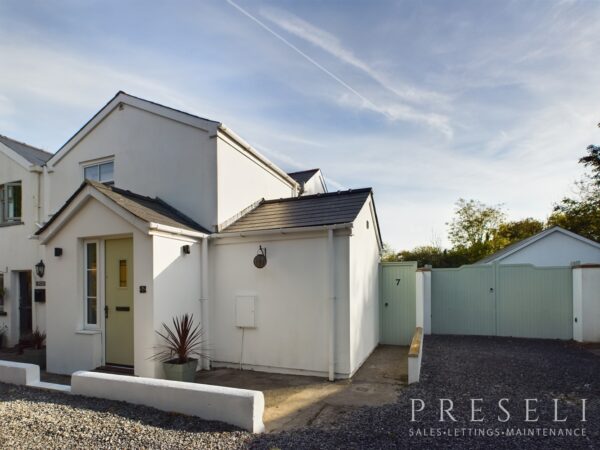 3 bedroom house with a one bedroom detached annexe