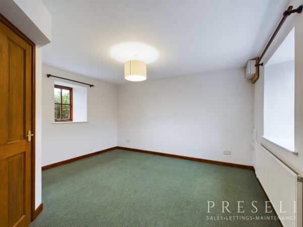 Willow Tree Cottage, Heathfield, Letterston, Haverfordwest, Pembrokeshire