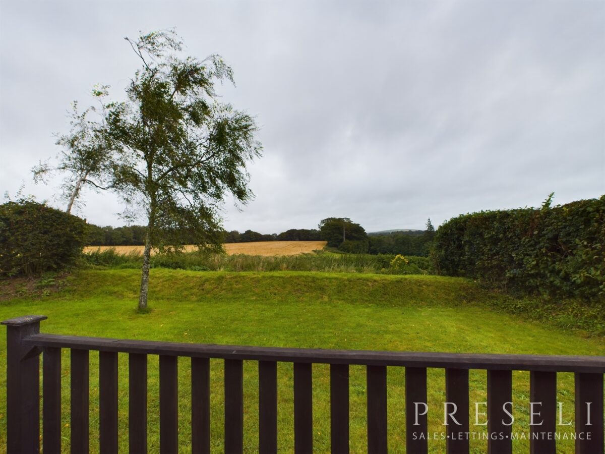 Willow Tree Cottage, Heathfield, Letterston, Haverfordwest, Pembrokeshire