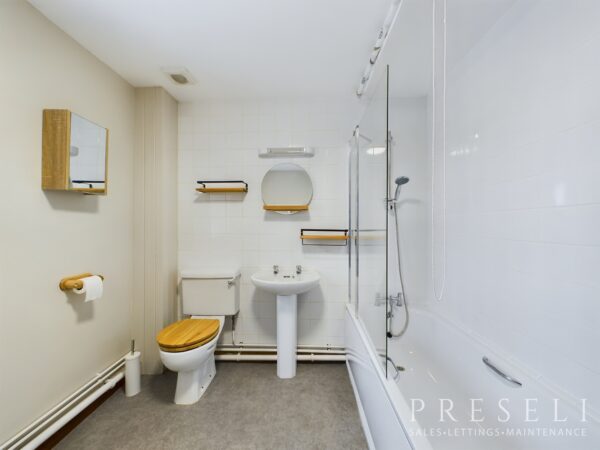 Willow Tree Cottage, Heathfield, Letterston, Haverfordwest, Pembrokeshire