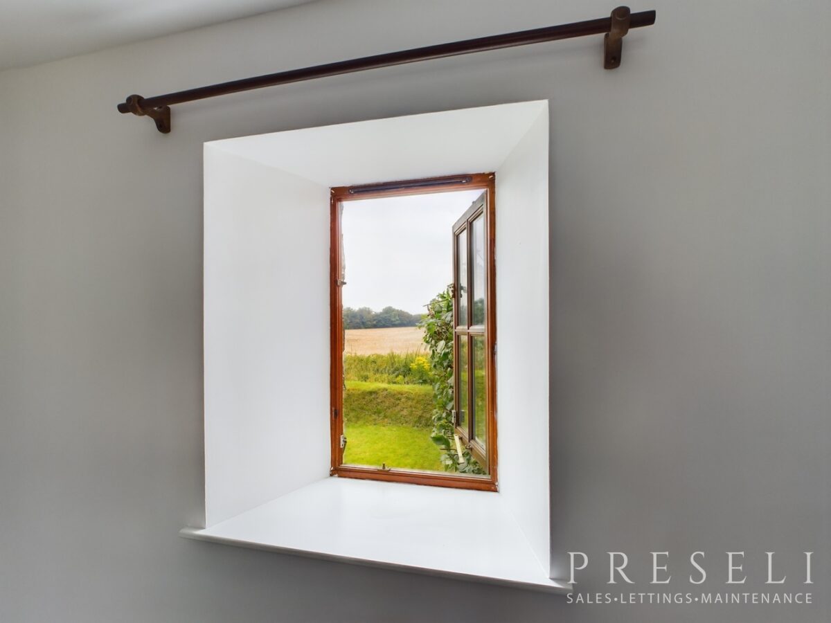 Willow Tree Cottage, Heathfield, Letterston, Haverfordwest, Pembrokeshire