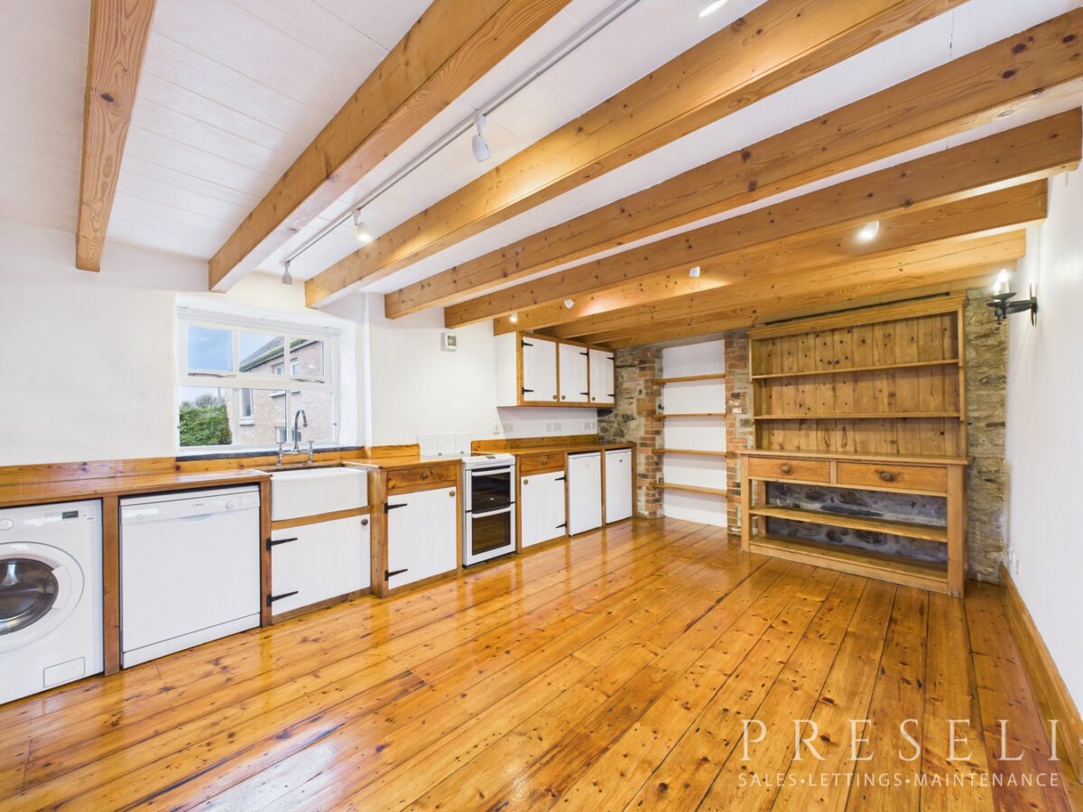 Ty Canol, Porthiddy Farm West, Berea, Haverfordwest, Pembrokeshire