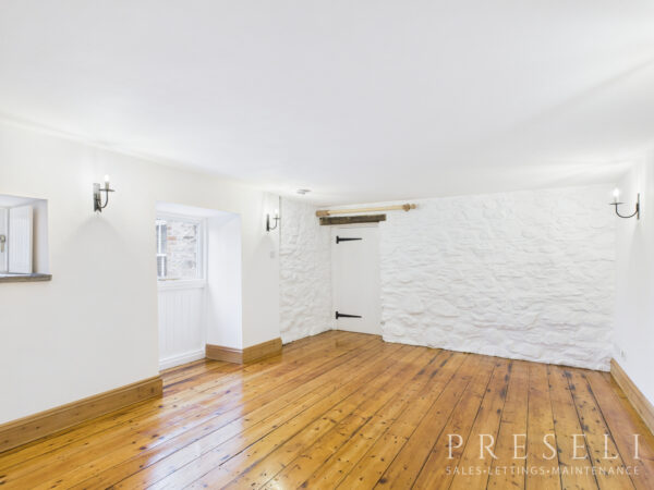 Ty Canol, Porthiddy Farm West, Berea, Haverfordwest, Pembrokeshire