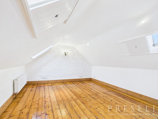 Ty Canol, Porthiddy Farm West, Berea, Haverfordwest, Pembrokeshire