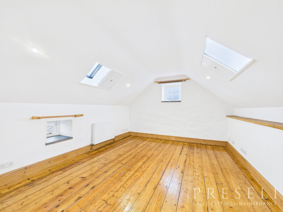 Ty Canol, Porthiddy Farm West, Berea, Haverfordwest, Pembrokeshire