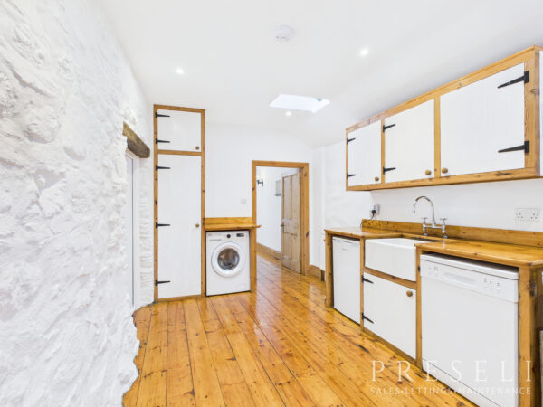 Bwthyn Hir, Porthiddy Farm West, Berea, Haverfordwest, Pembrokeshire