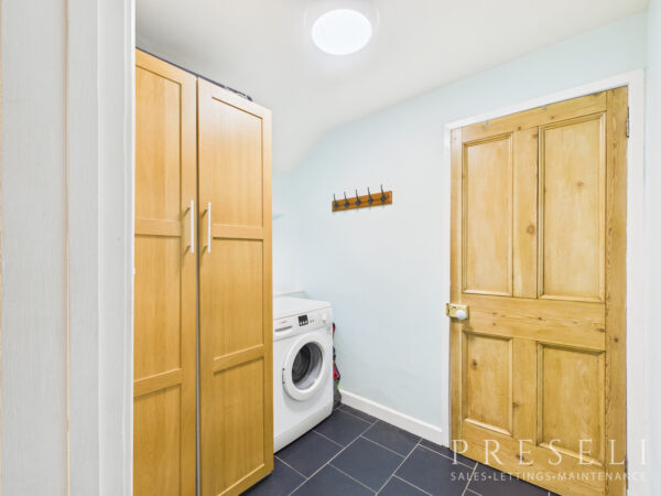 Clee House, Llanfallteg, Whitland, Carmarthenshire