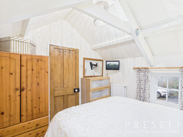 Clee House, Llanfallteg, Whitland, Carmarthenshire