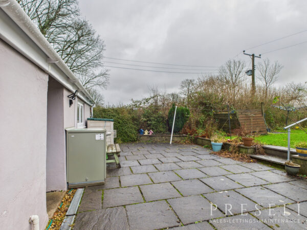 Clee House, Llanfallteg, Whitland, Carmarthenshire