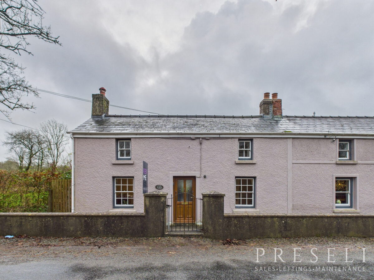 Clee House, Llanfallteg, Whitland, Carmarthenshire