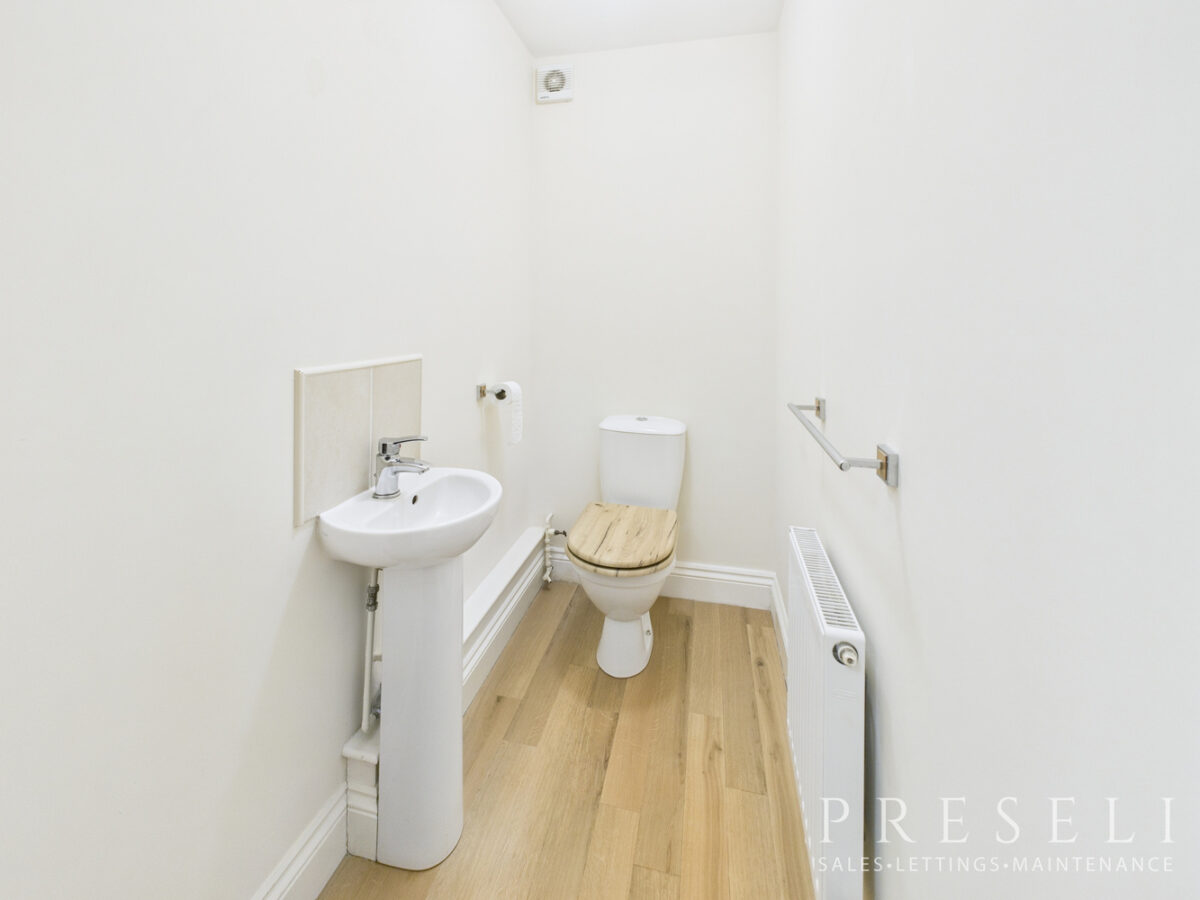 Moors Road, Johnston, Haverfordwest, Pembrokeshire