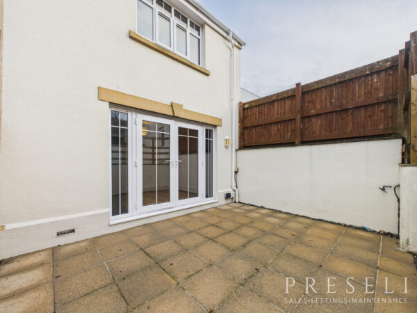 Moors Road, Johnston, Haverfordwest, Pembrokeshire