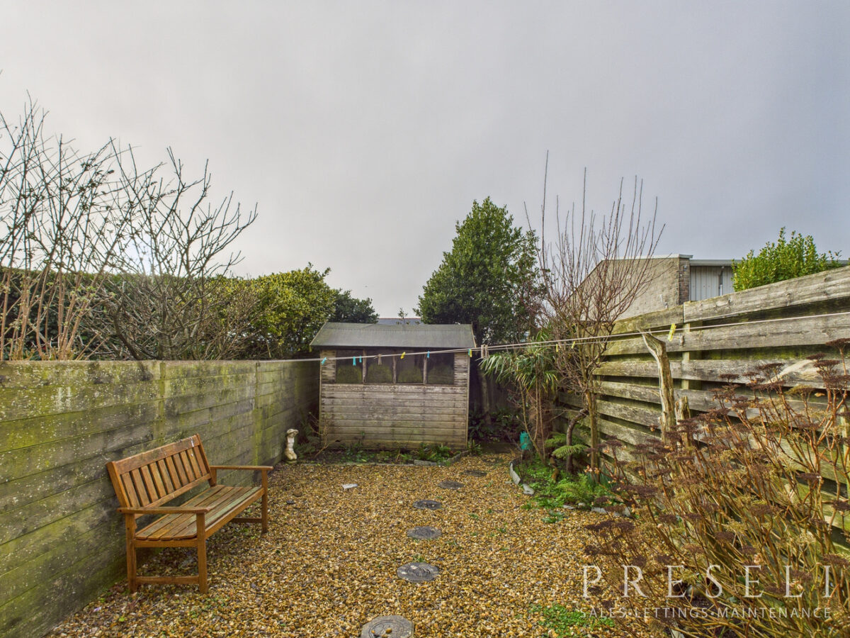 Maes Y Mynach, Haverfordwest