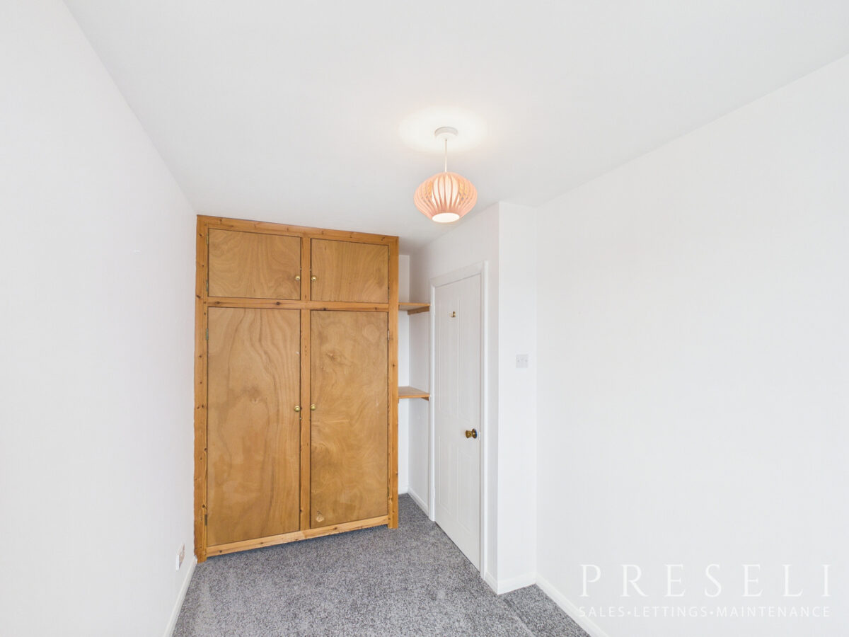 Maes Y Mynach, Haverfordwest