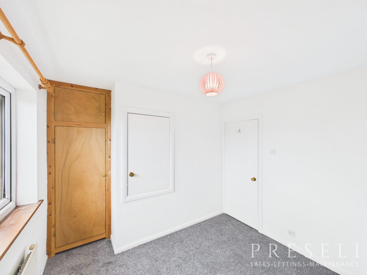 Maes Y Mynach, Haverfordwest