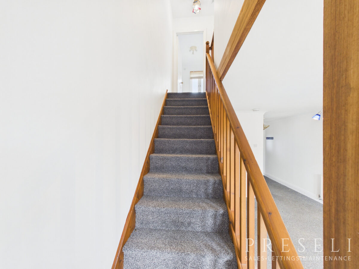 Maes Y Mynach, Haverfordwest