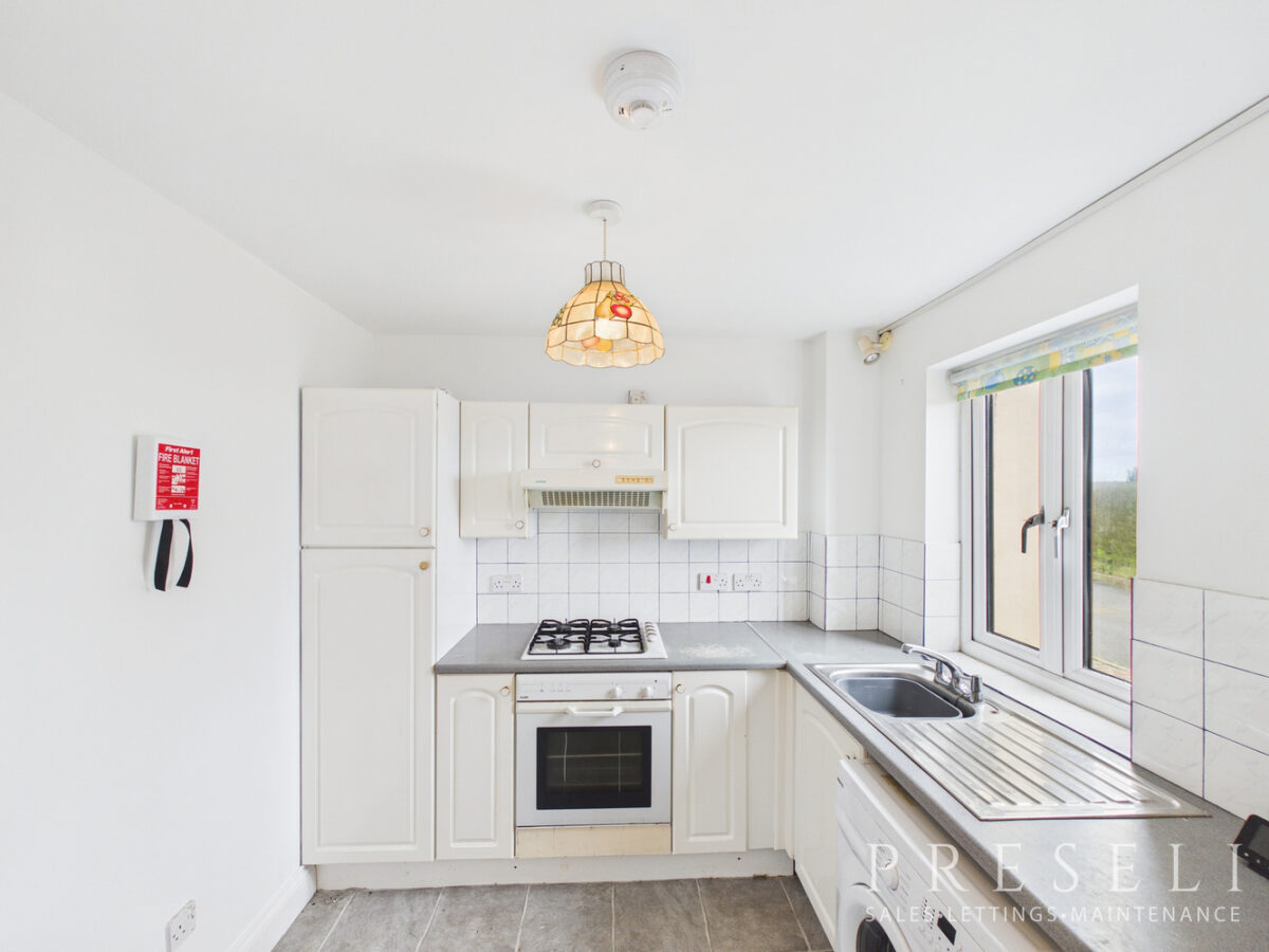 Maes Y Mynach, Haverfordwest