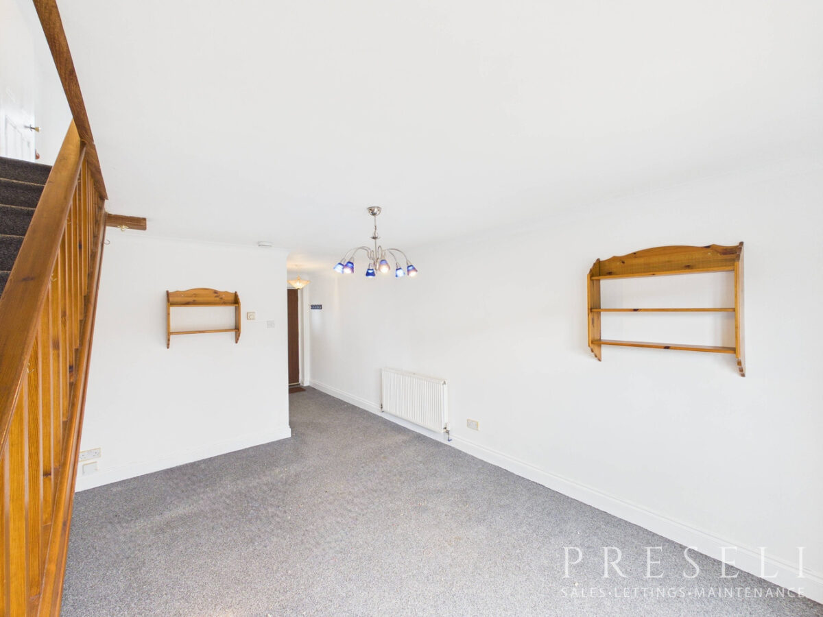 Maes Y Mynach, Haverfordwest