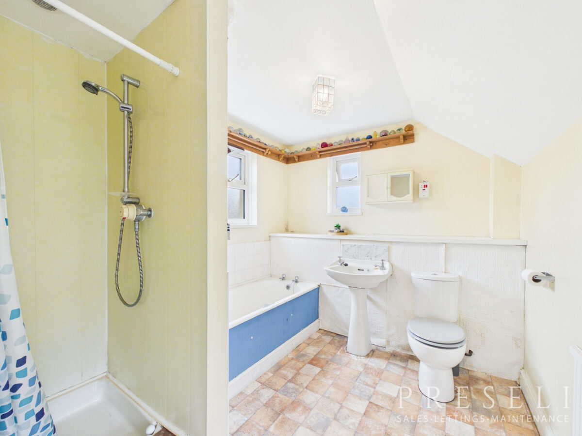 Mwtshwr, St. Dogmaels, Cardigan, Pembrokeshire