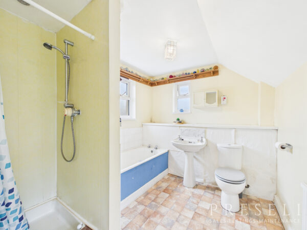 Mwtshwr, St. Dogmaels, Cardigan, Pembrokeshire