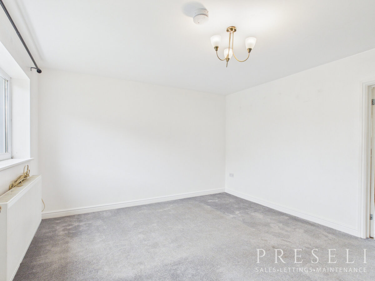 Cae Gerddi, Goodwick