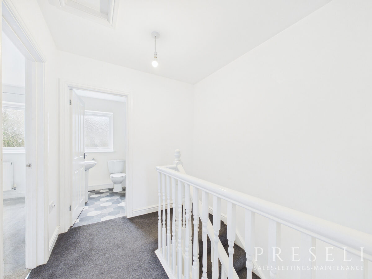 Cae Gerddi, Goodwick