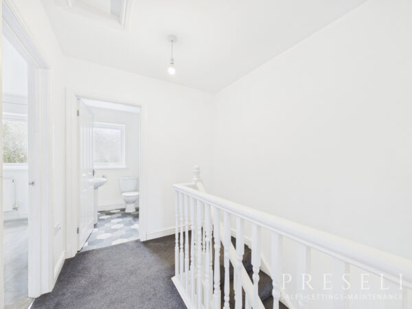 Cae Gerddi, Goodwick