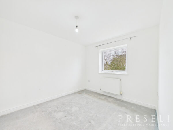 Cae Gerddi, Goodwick