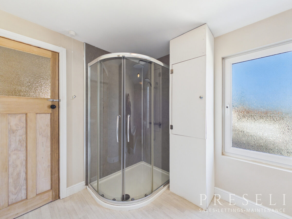 Wallis Street, Fishguard