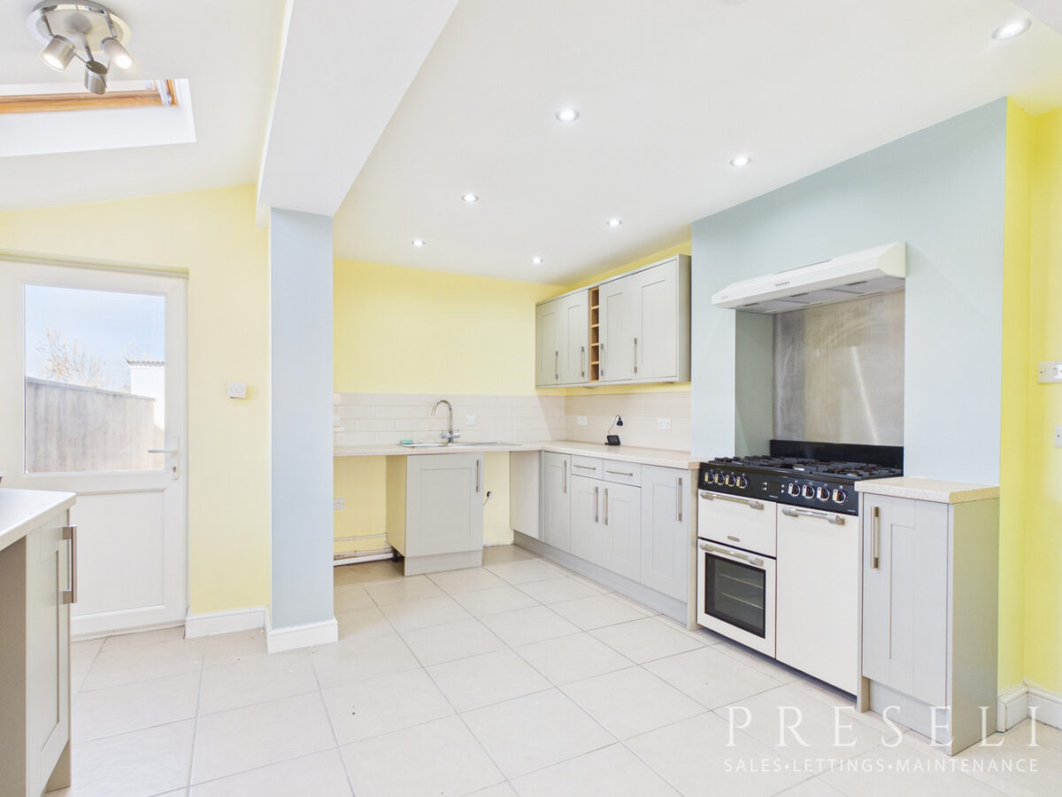 Wallis Street, Fishguard