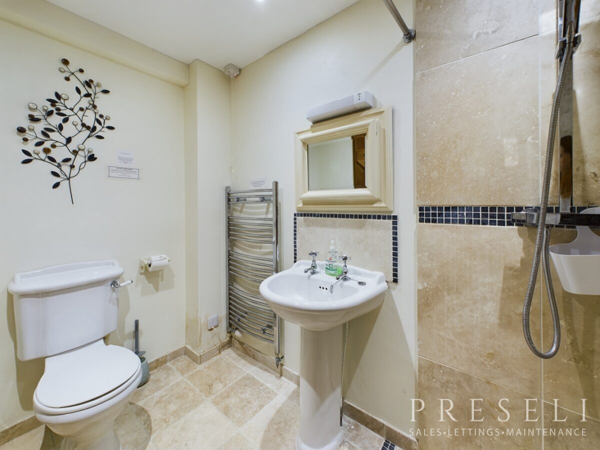 Jordanston Hill, Dwrbach