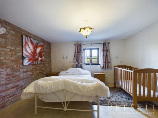 Jordanston Hill, Dwrbach