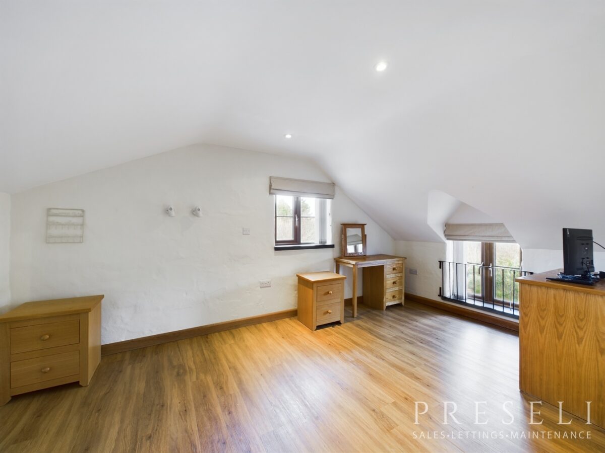 Jordanston Hill, Dwrbach