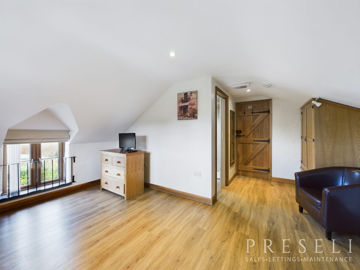 Jordanston Hill, Dwrbach