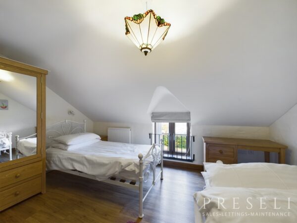 Jordanston Hill, Dwrbach