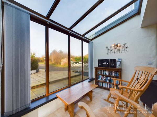 Jordanston Hill, Dwrbach