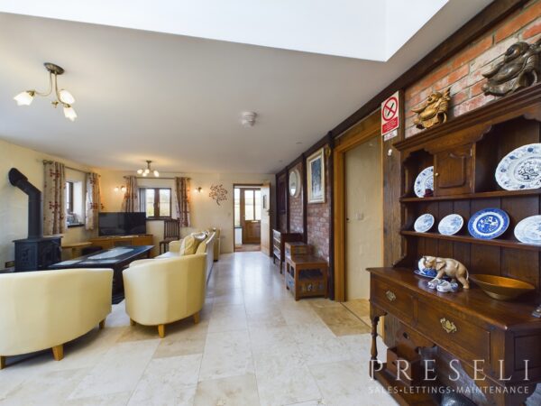 Jordanston Hill, Dwrbach