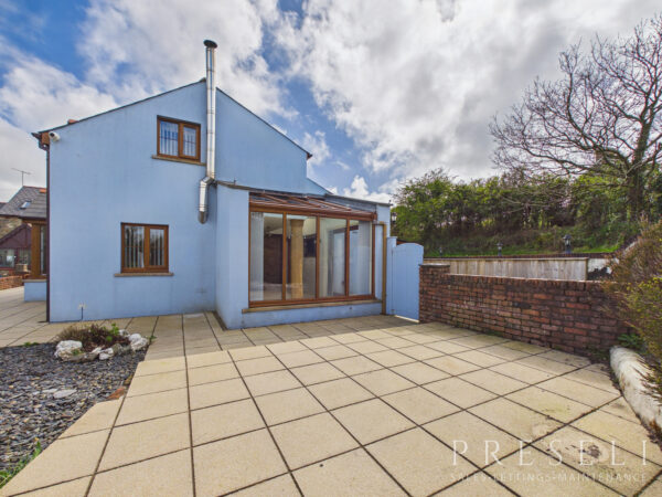 Jordanston Hill, Dwrbach