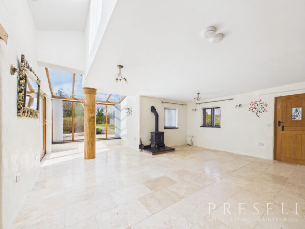 Jordanston Hill, Dwrbach