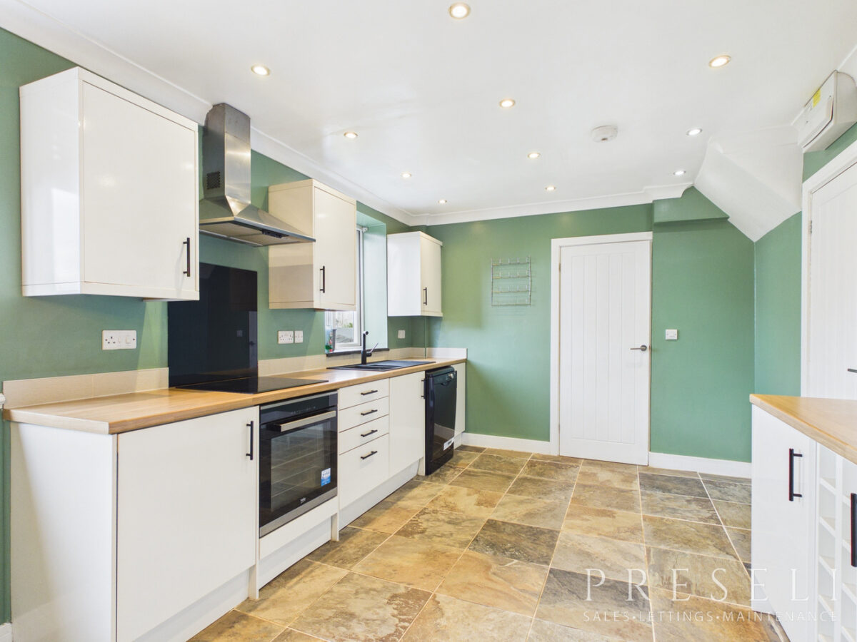 The Close, Johnston, Haverfordwest, Pembrokeshire