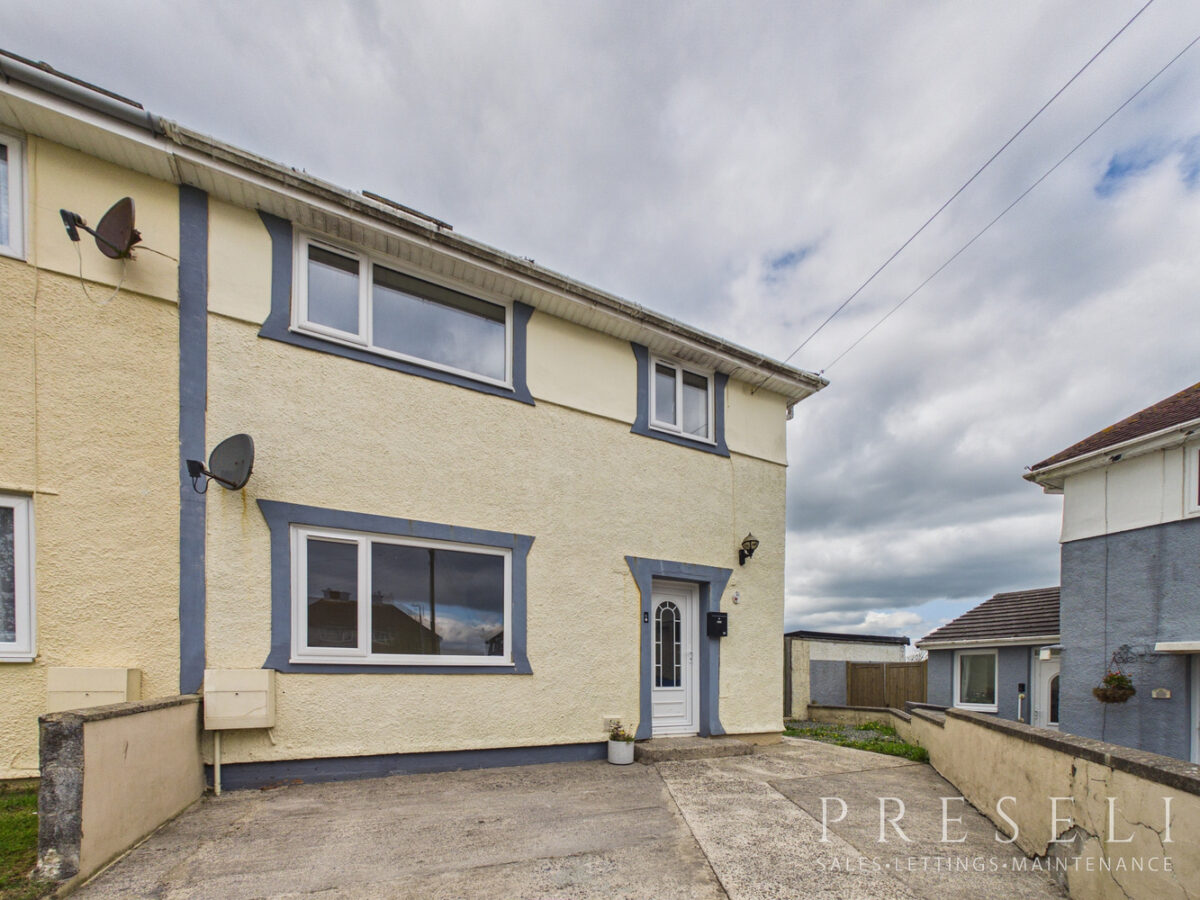 The Close, Johnston, Haverfordwest, Pembrokeshire