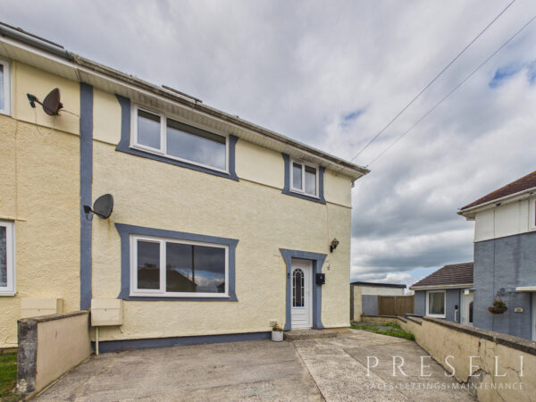 The Close, Johnston, Haverfordwest, Pembrokeshire