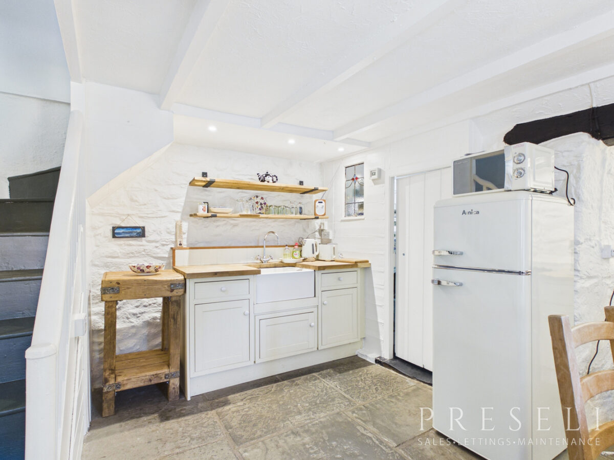 Bridge Cottage, Castlemorris, Haverfordwest, Pembrokeshire