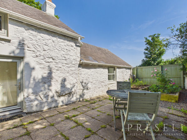 Bridge Cottage, Castlemorris, Haverfordwest, Pembrokeshire