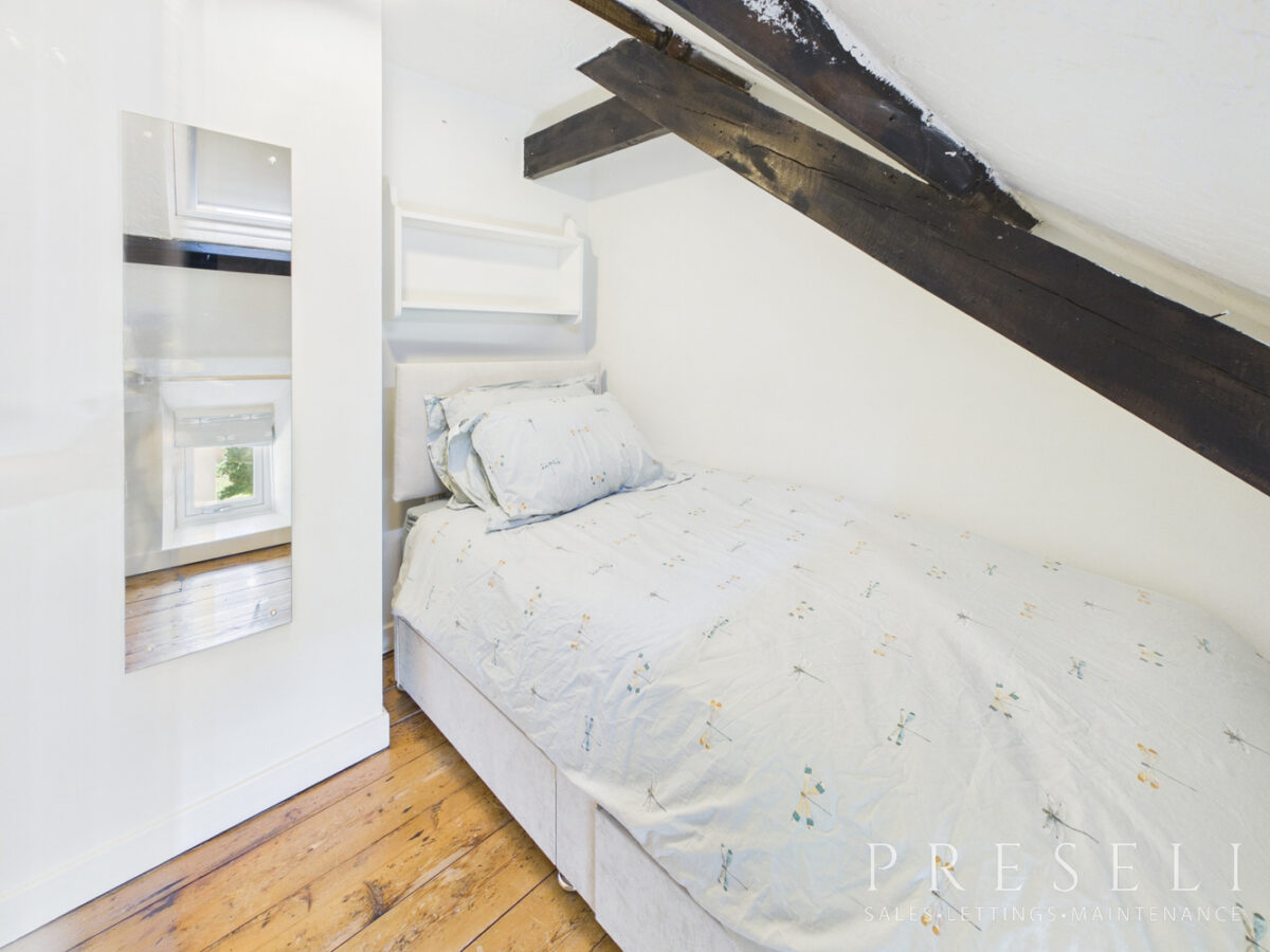 Bridge Cottage, Castlemorris, Haverfordwest, Pembrokeshire