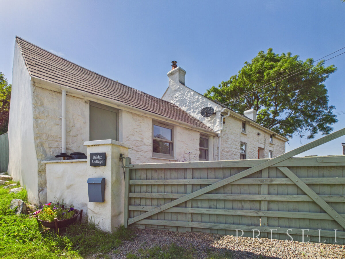 Bridge Cottage, Castlemorris, Haverfordwest, Pembrokeshire