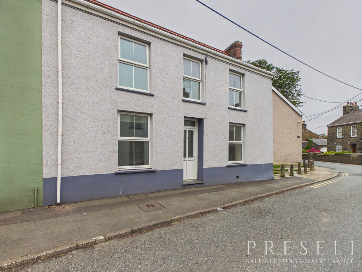 Hottipass Street, Fishguard
