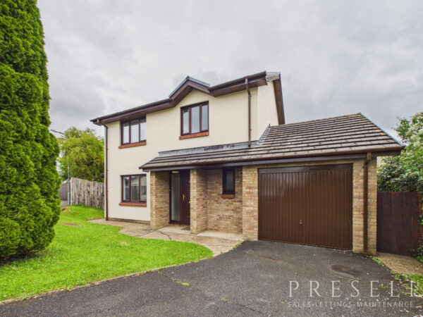Hermitage Grove, Haverfordwest