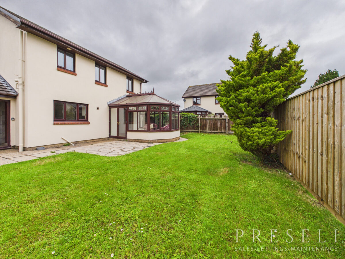 Hermitage Grove, Haverfordwest