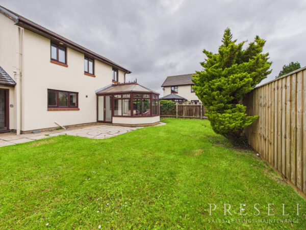 Hermitage Grove, Haverfordwest